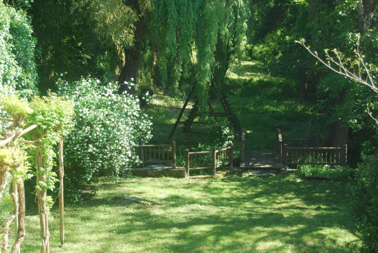 Au Son De L Angelus Bed and Breakfast Moncrabeau Eksteriør billede